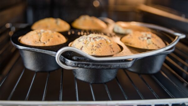 MOULE A MUFFIN EN FONTE PETROMAX – Image 3