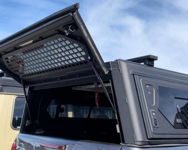 GRILLE DE PROTECTION POUR VITRE ARRIERE SUR HARDTOP ALU-CAB CONTOUR – Image 2
