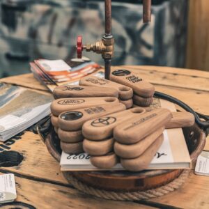 Décapsuleur en chêne personnalisé